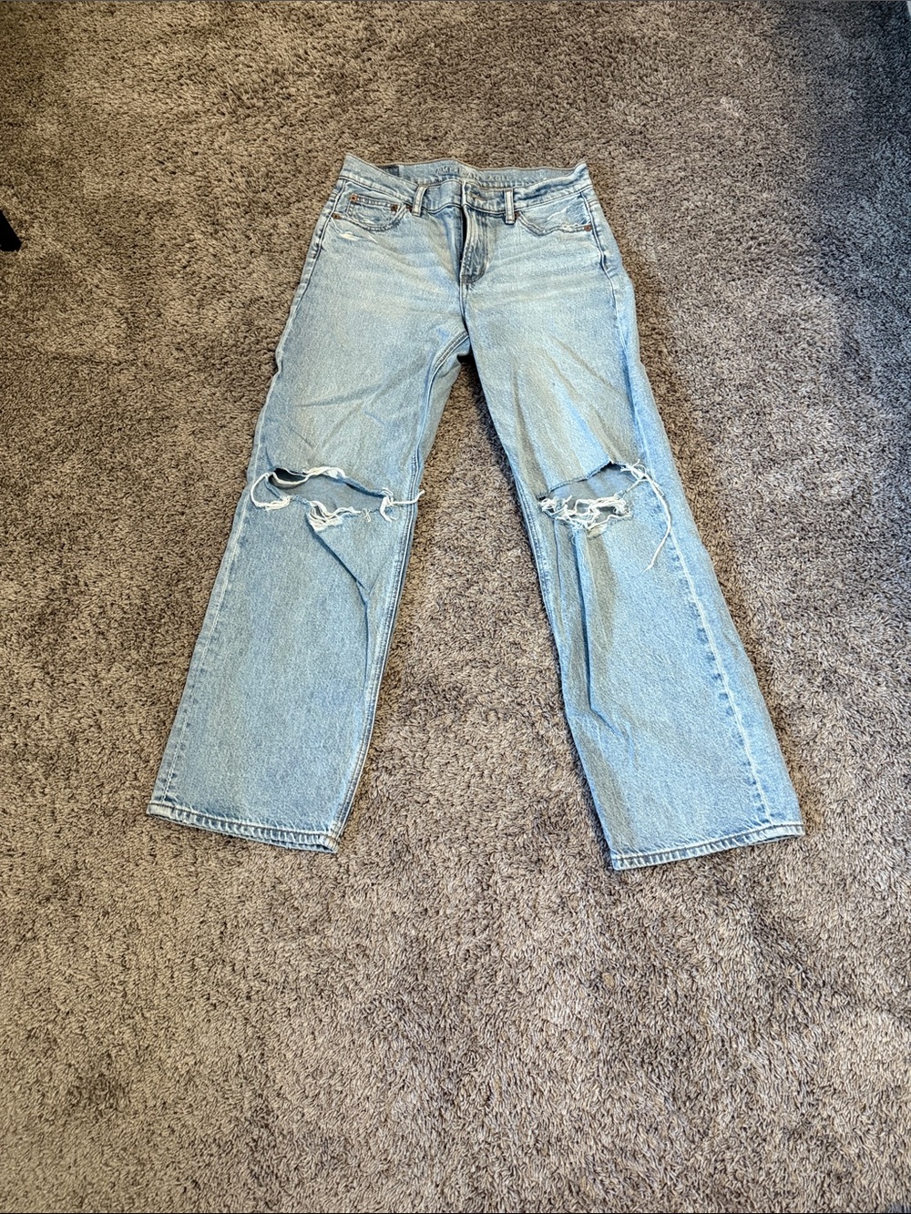 American Eagle Outfitters Light Blue Distressed Stovepipe Strigid Jeans